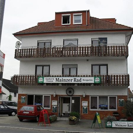 Gasthof Und Pension Mainzer Rad Шветцинген Экстерьер фото